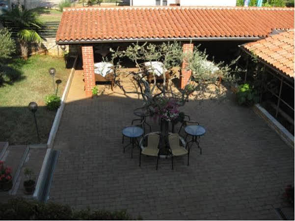 Bed And Breakfast Kolo Adults Only Bužinija Zewnętrze zdjęcie