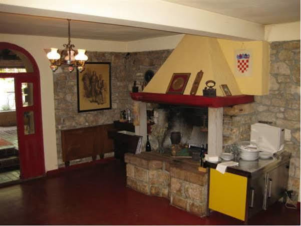 Bed And Breakfast Kolo Adults Only Bužinija Zewnętrze zdjęcie